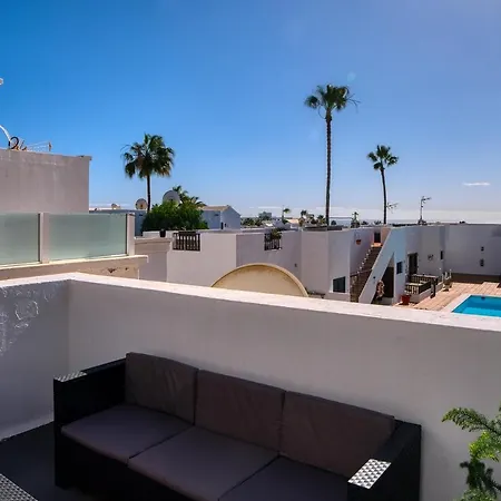 Sea Waves Lanzarote 500m From Playa Grande Big Terrace And Pool